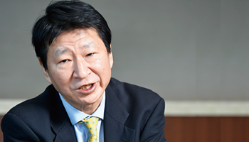 日本HP　代表取締役　社長執行役員　岡 隆史