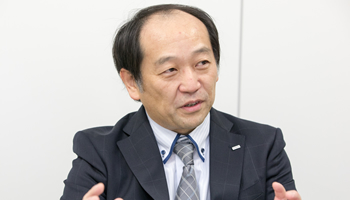 エプソン販売、「スマートグラス＋Web会議」でサービスパートナー企業向け研修を効率化