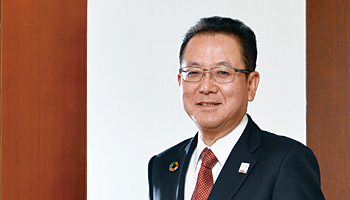 富士通　代表取締役社長　田中達也