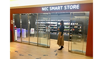NECがレジレス決済コンビニ、本社ビル内にオープン