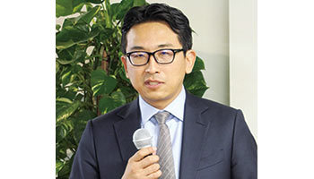 UiPath　RPA導入範囲を拡大する支援製品　導入計画と効果測定のツールを発売