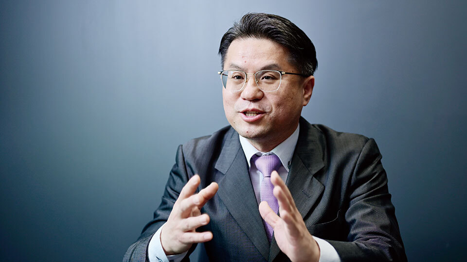 BenQ EH620 ハイブリッドプロジェクター 使用時間わずか217時間 世界初