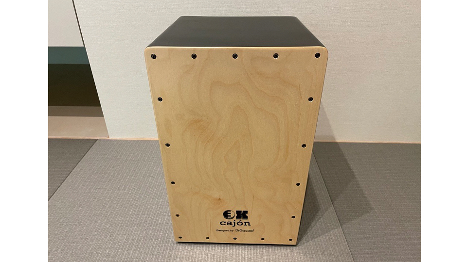 パナソニックコネクト・樋口泰行代表取締役執行役員プレジデント兼CEOの愛用ツール ＜ペルー発祥の打楽器「カホン」＞