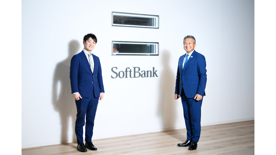 ソフトバンクが掲げる成長戦略「Beyond Carrier」の世界 DXを推進する