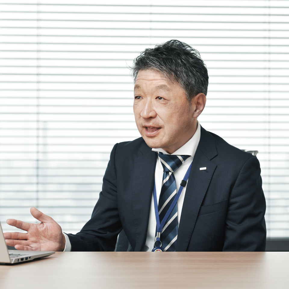 エプソン販売　代表取締役社長　栗林治夫
