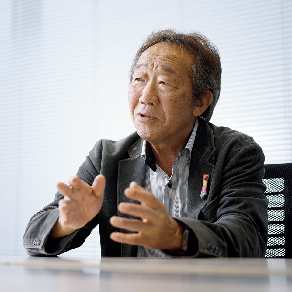 日本事務器　代表取締役社長兼CEO　田中啓一