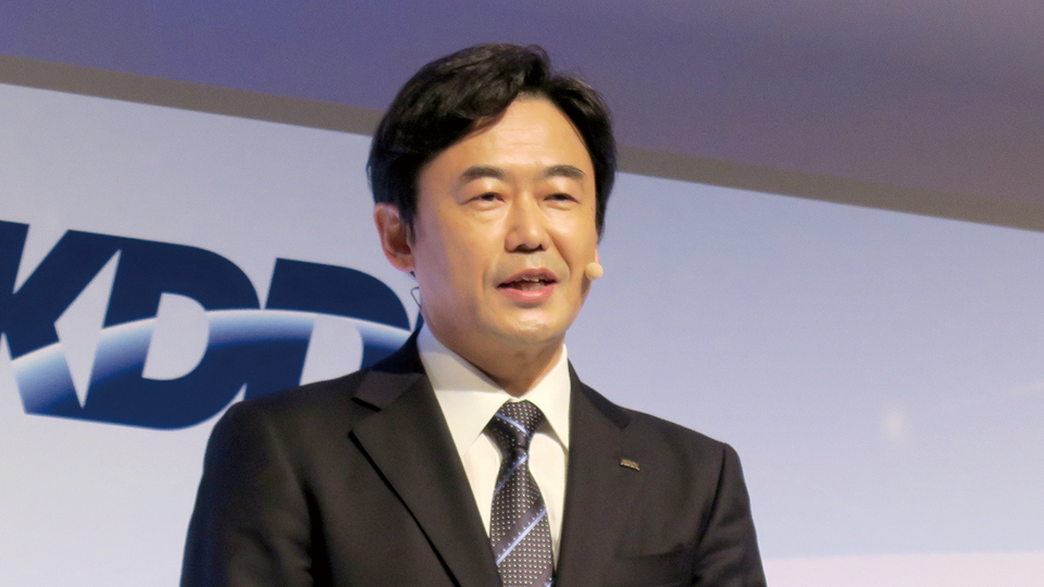 KDDI、Starlinkとスマホの直接通信サービスを開始　無料、申し込み不要で災害時の連絡手段にも