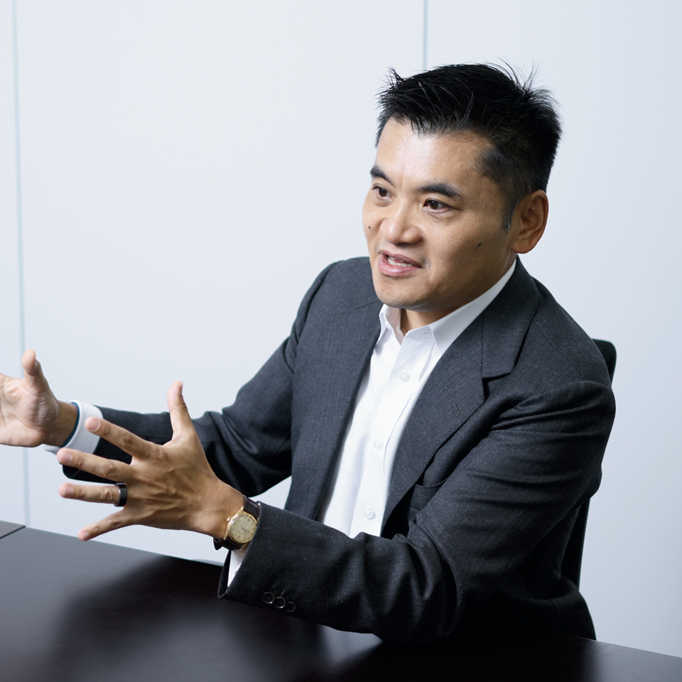 弥生　代表取締役社長執行役員兼最高経営責任者（CEO）　武藤健一郎