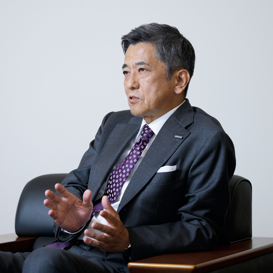 NTTデータ　代表取締役社長　鈴木正範