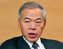 山本　忠人
