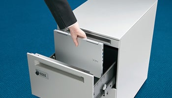 NEC　教育向けからデスクトップまで軽量・小型化が進む