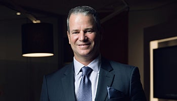 アドビ システムズ　代表取締役社長　ジェームズ・マクリディ