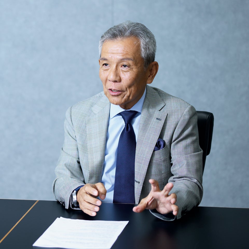 都築電気　代表取締役社長　吉田克之
